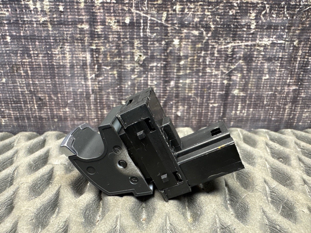 Кнопка стеклоподъемника, 620 рублей, Красноярск