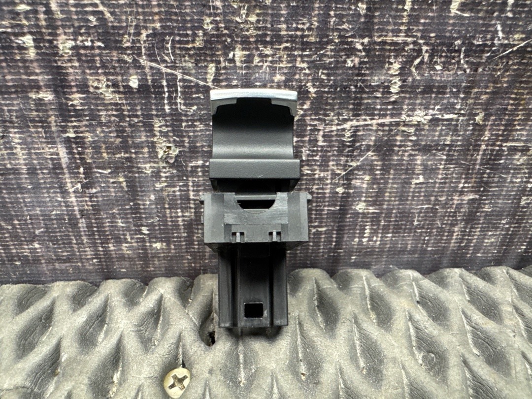 Кнопка стеклоподъемника, 620 рублей, Красноярск