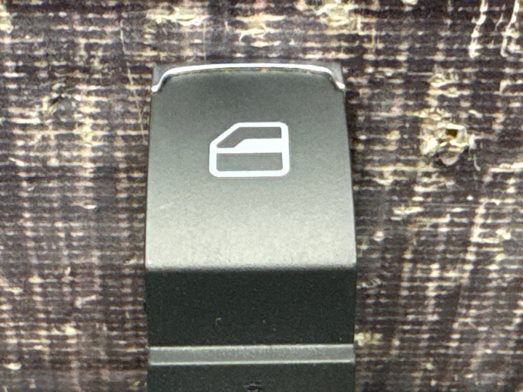 Кнопка стеклоподъемника, 620 рублей, Красноярск