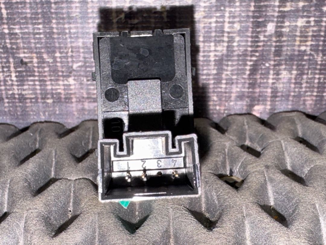 Кнопка стеклоподъемника, 620 рублей, Красноярск