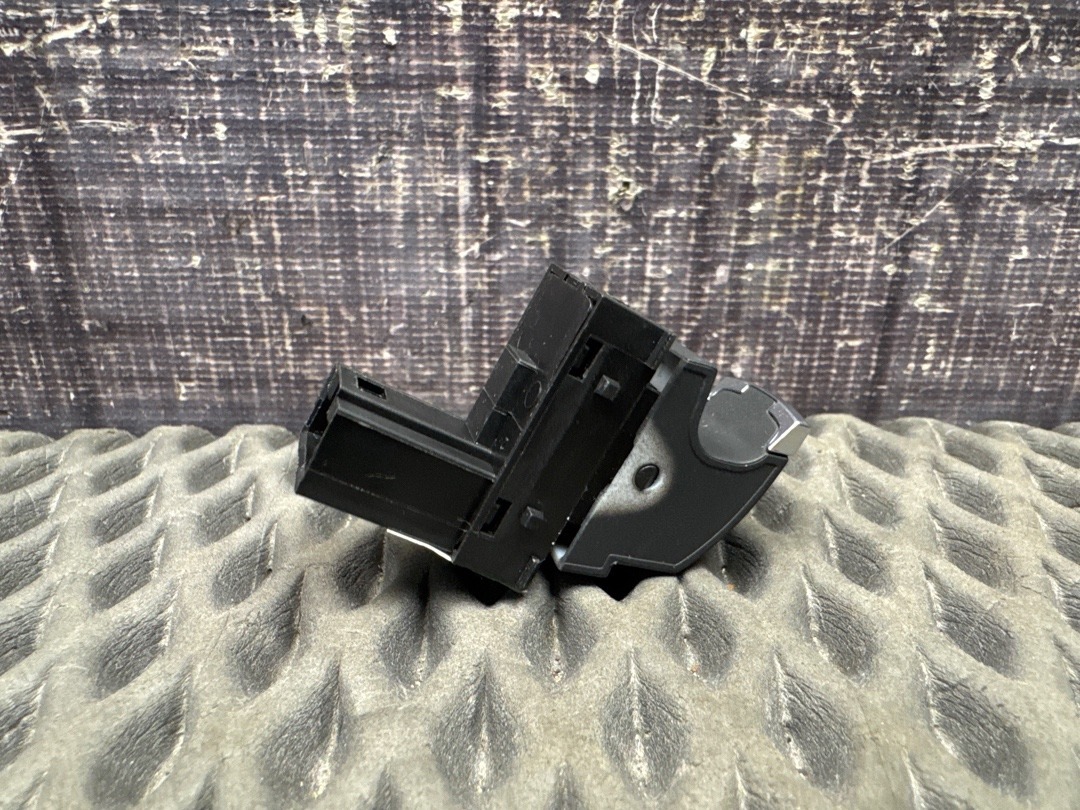 Кнопка стеклоподъемника, 620 рублей, Красноярск