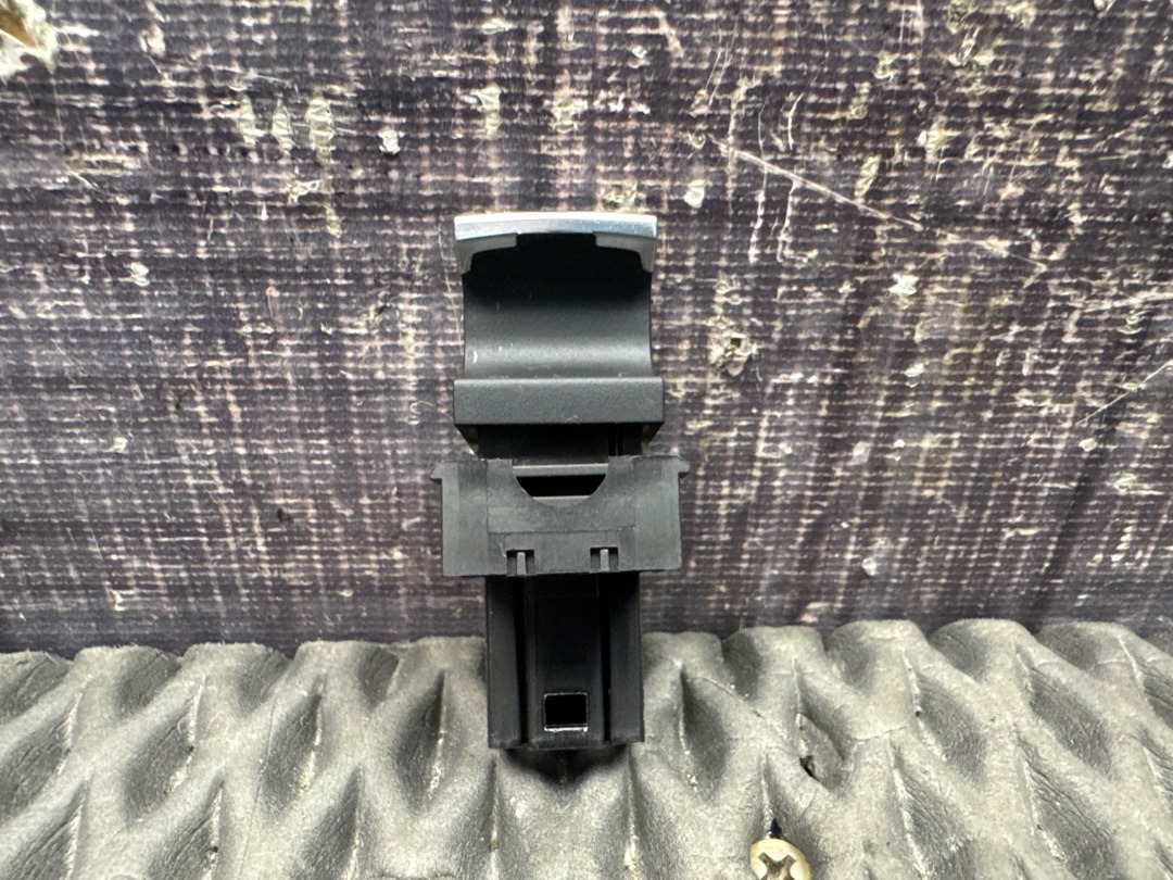 Кнопка стеклоподъемника, 620 рублей, Красноярск