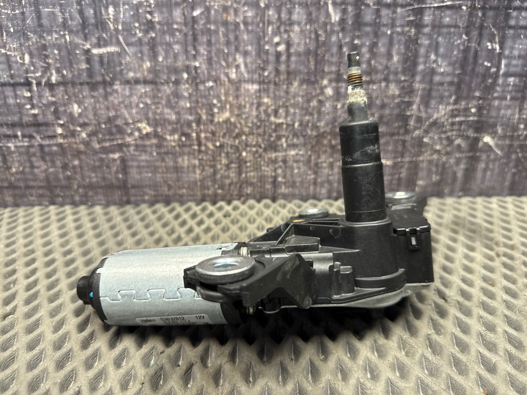 Мотор стеклоочистителя, 2860 рублей, Красноярск