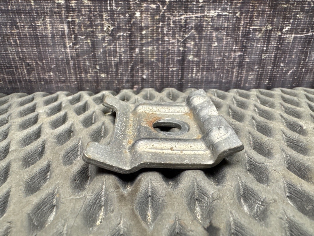 Крепление аккумулятора, 910 рублей, Красноярск