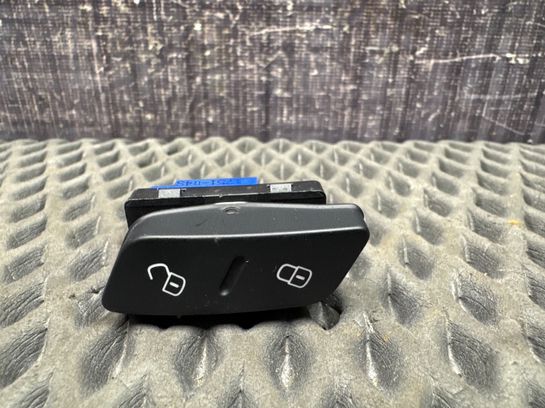 Кнопка центрального замка, 660 рублей, Красноярск