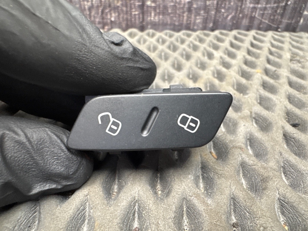 Кнопка центрального замка, 660 рублей, Красноярск