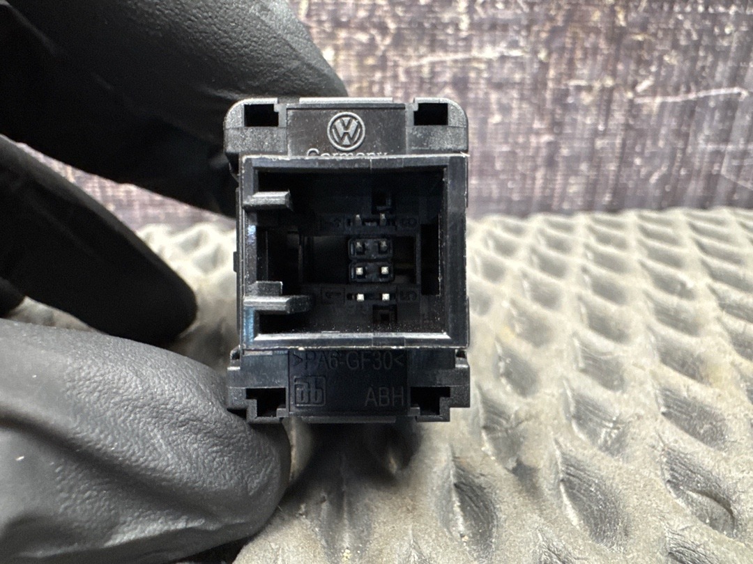 Кнопка яркости подсветки, 520 рублей, Красноярск