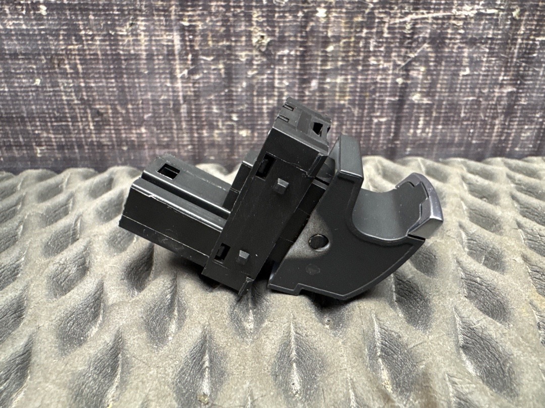 Кнопка стеклоподъемника, 620 рублей, Красноярск