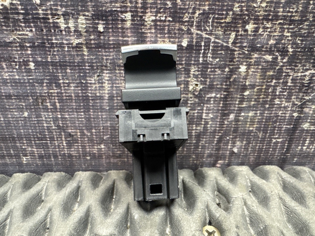 Кнопка стеклоподъемника, 620 рублей, Красноярск