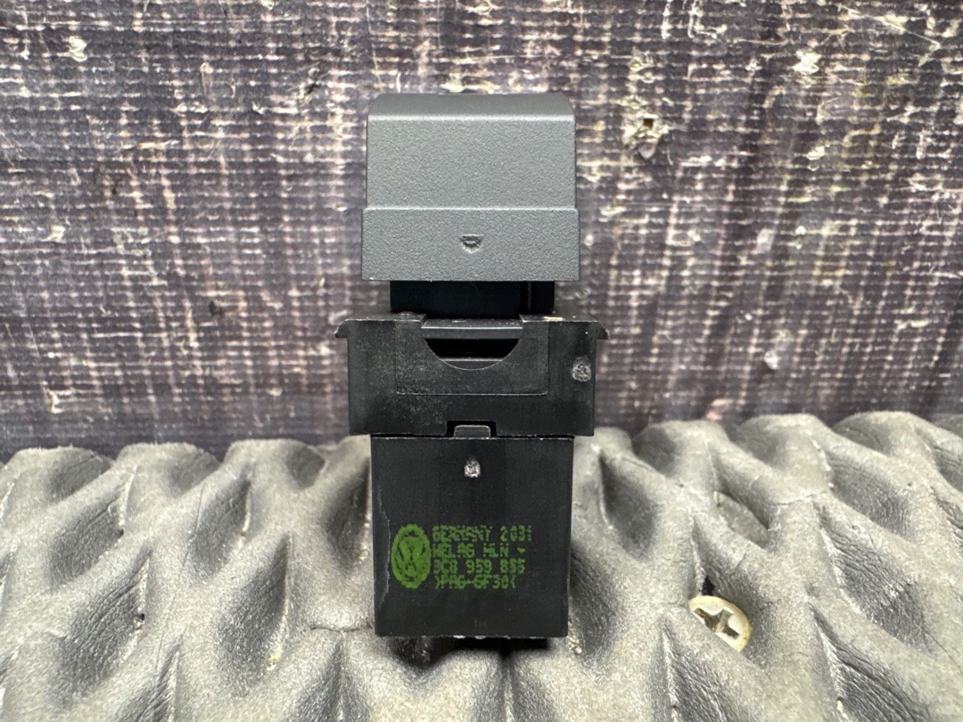 Кнопка стеклоподъемника, 620 рублей, Красноярск