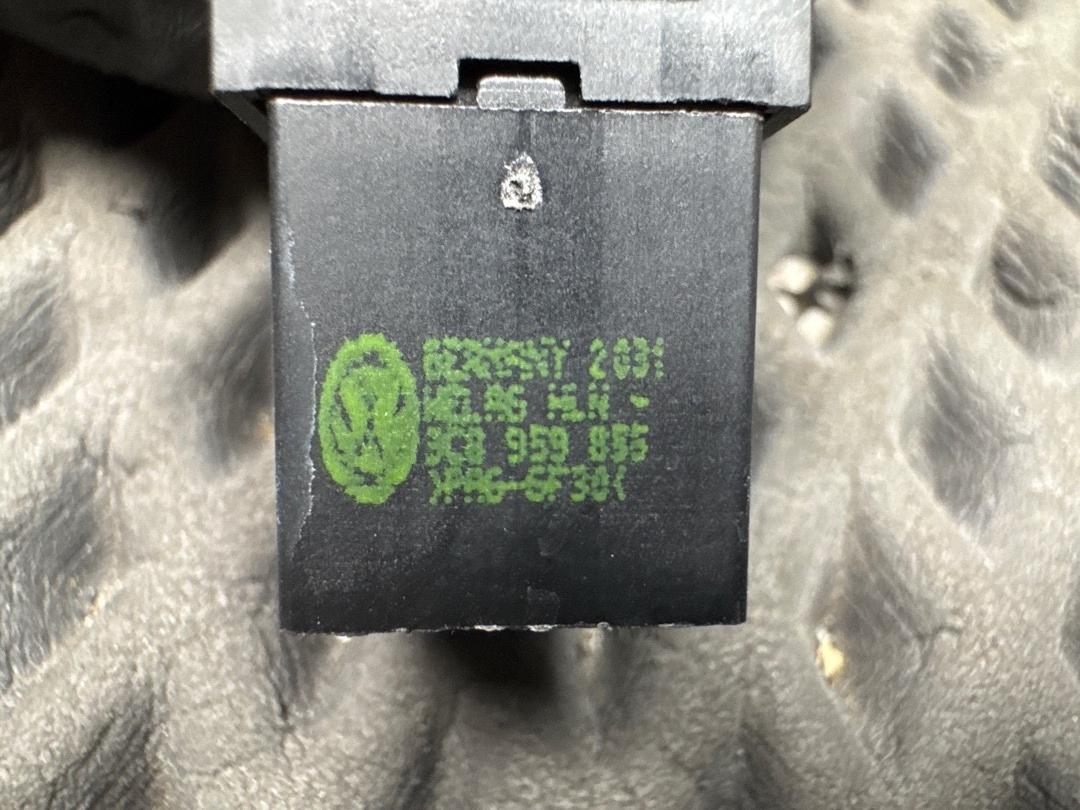 Кнопка стеклоподъемника, 620 рублей, Красноярск