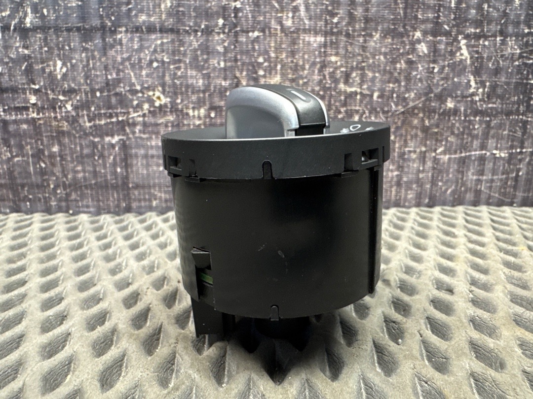 Переключатель света, 2440 рублей, Красноярск