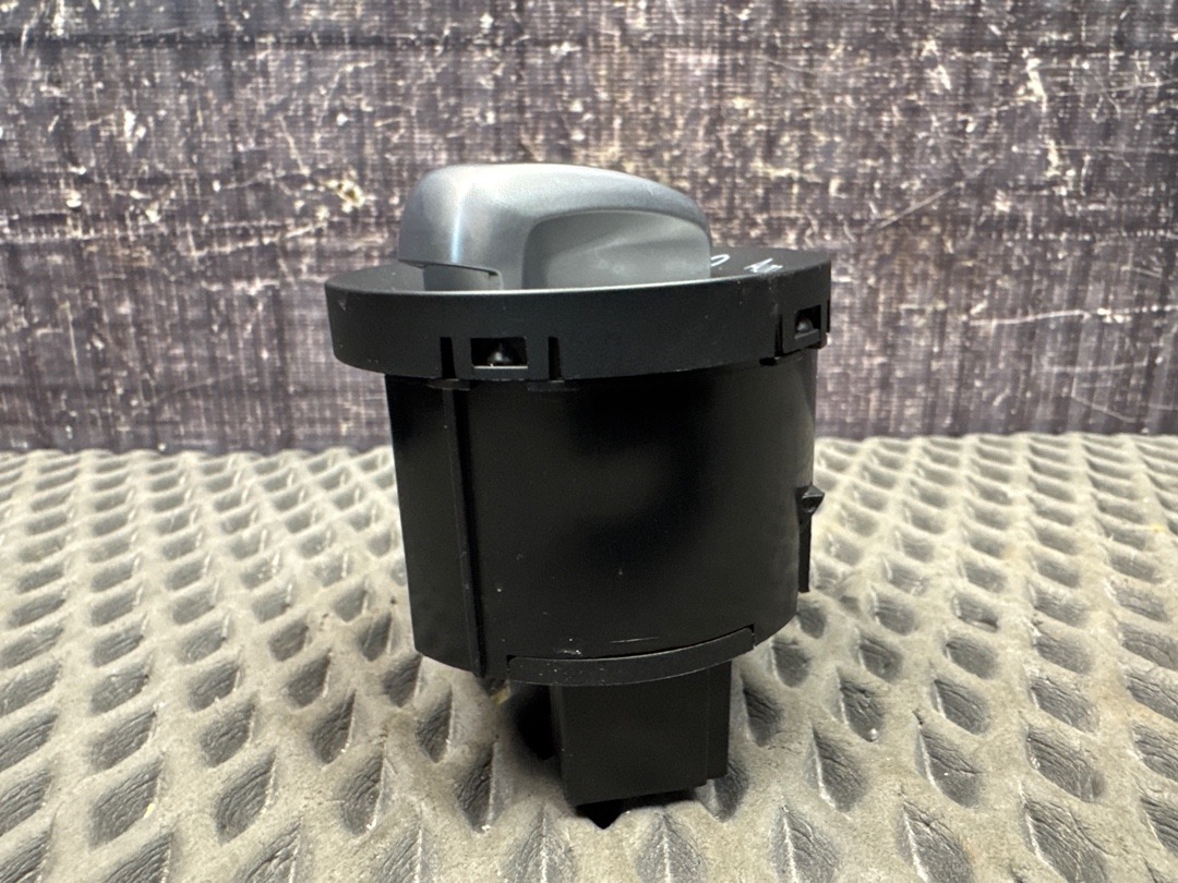 Переключатель света, 2440 рублей, Красноярск