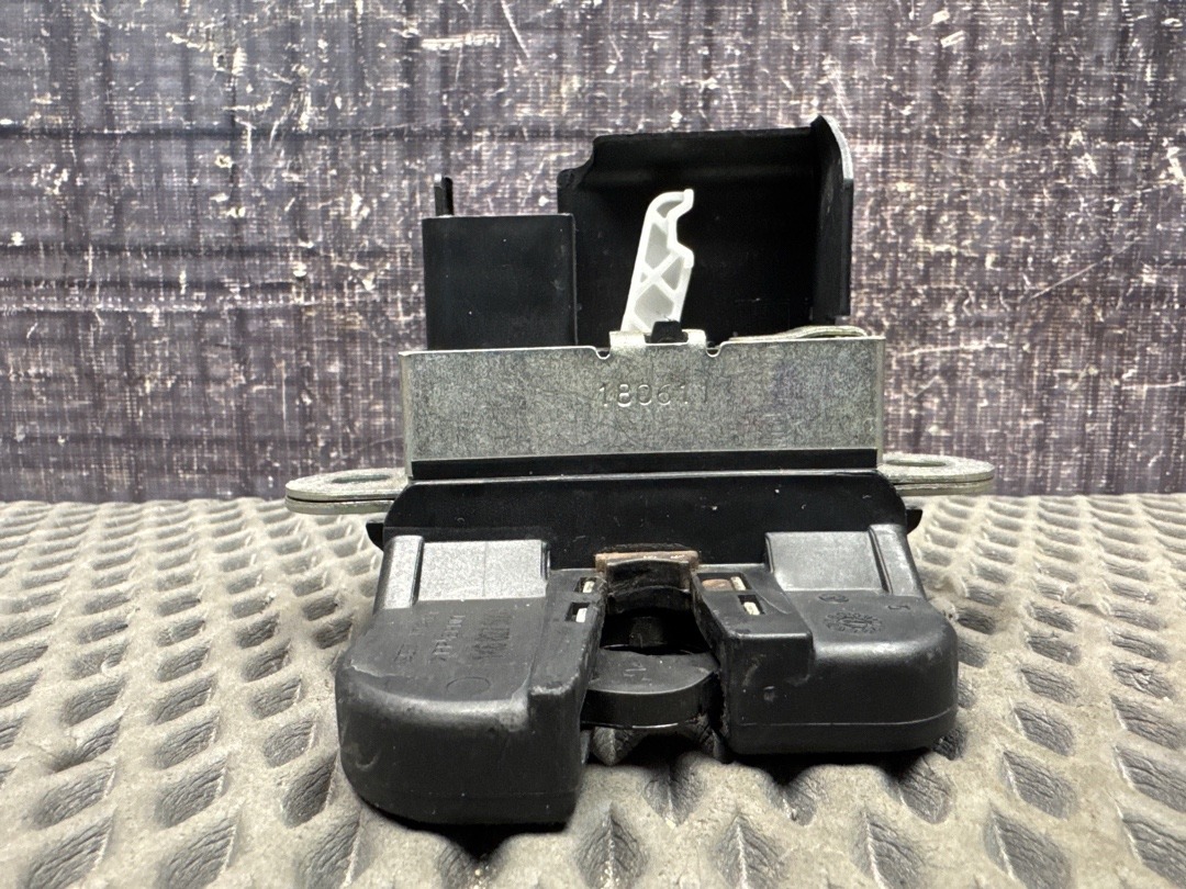 Замок крышки багажника, 3220 рублей, Красноярск