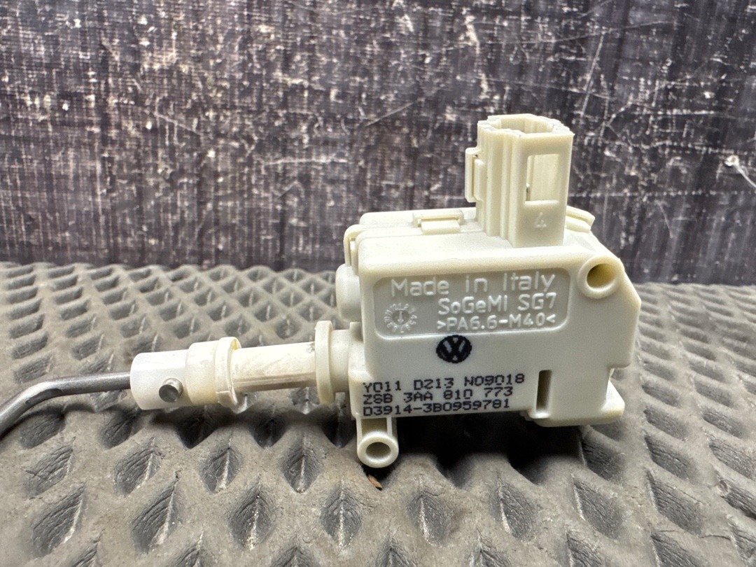 Замок лючка бензобака, 1830 рублей, Красноярск