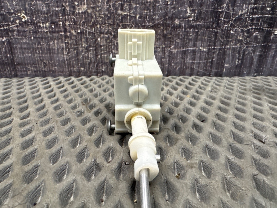 Замок лючка бензобака, 1830 рублей, Красноярск