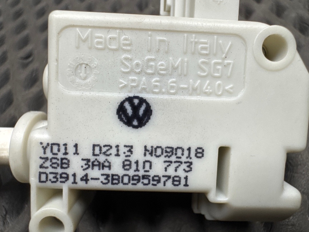 Замок лючка бензобака, 1830 рублей, Красноярск