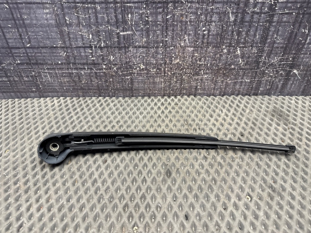 Дворник, 1720 рублей, Красноярск