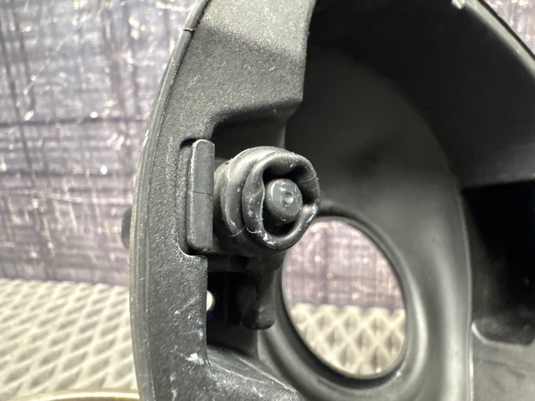 Лючок бензобака, 3460 рублей, Красноярск