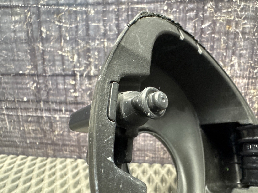 Лючок бензобака, 3460 рублей, Красноярск