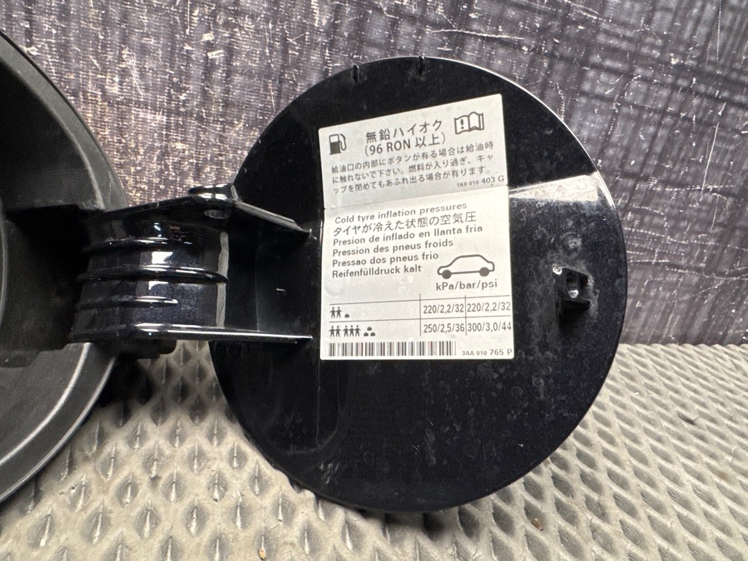 Лючок бензобака, 3460 рублей, Красноярск