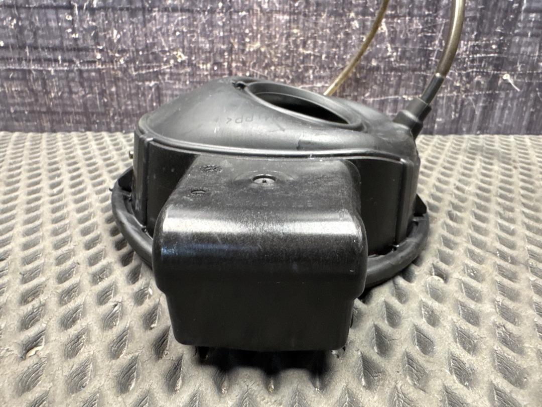 Лючок бензобака, 3460 рублей, Красноярск