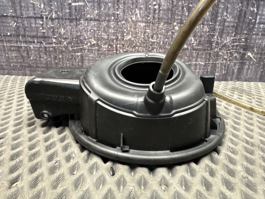 Лючок бензобака, 3460 рублей, Красноярск