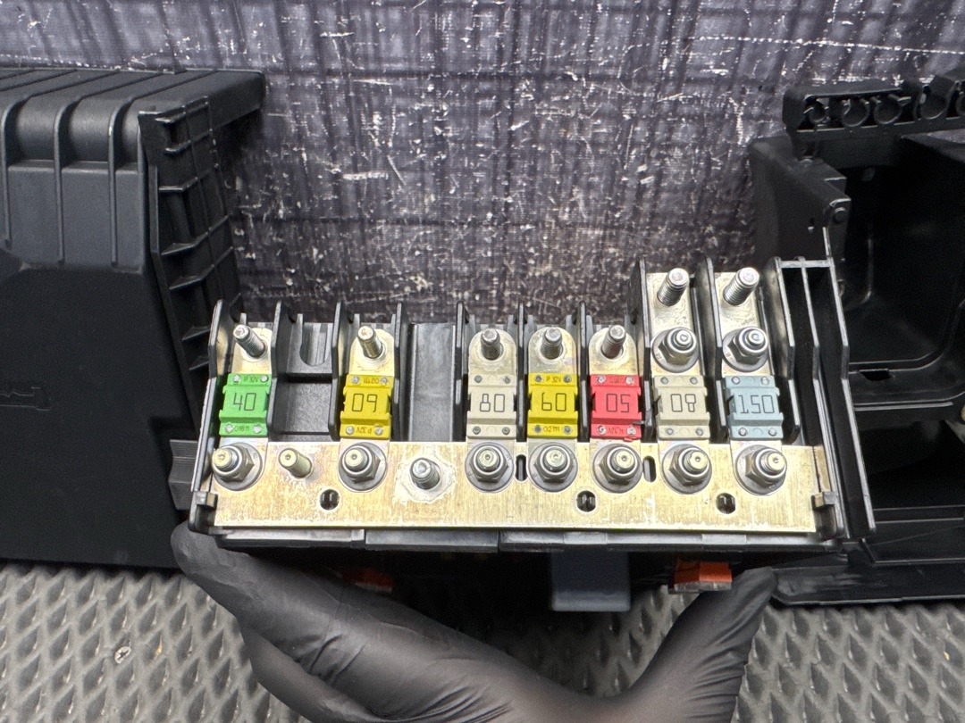 Блок предохранителей, 2820 рублей, Красноярск