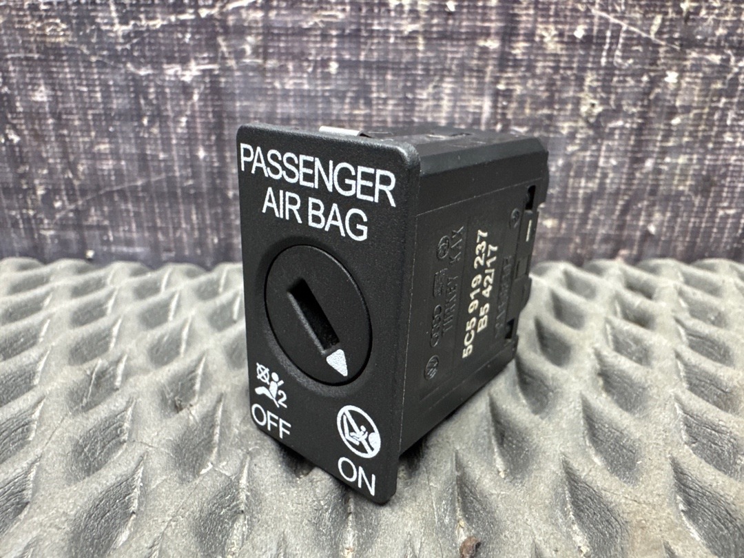 Кнопка салона, 630 рублей, Красноярск