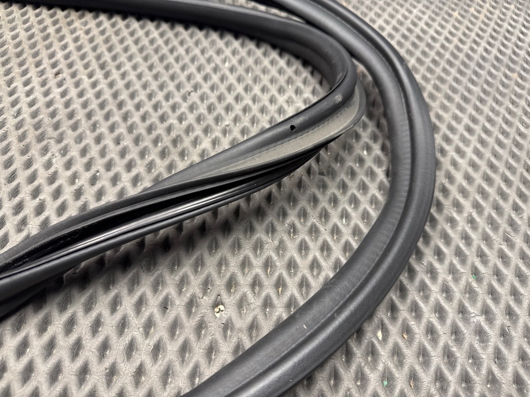 Уплотнитель крышки багажника, 1060 рублей, Красноярск