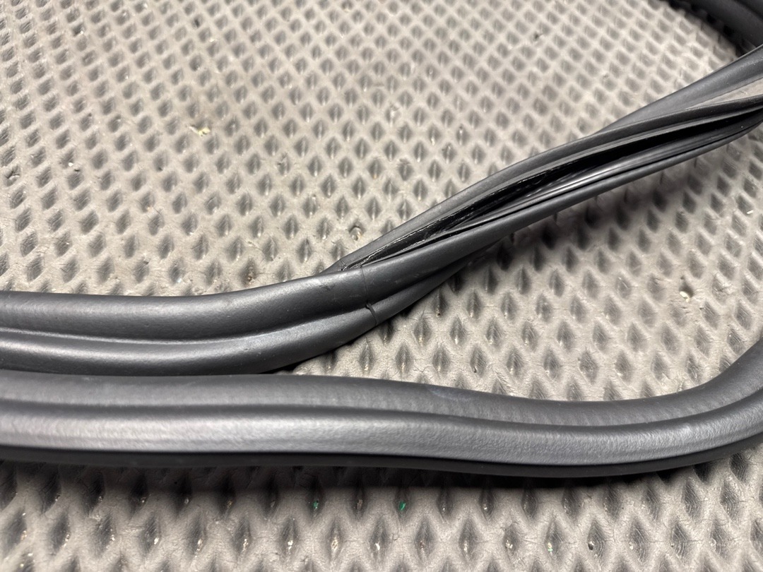 Уплотнитель крышки багажника, 1060 рублей, Красноярск