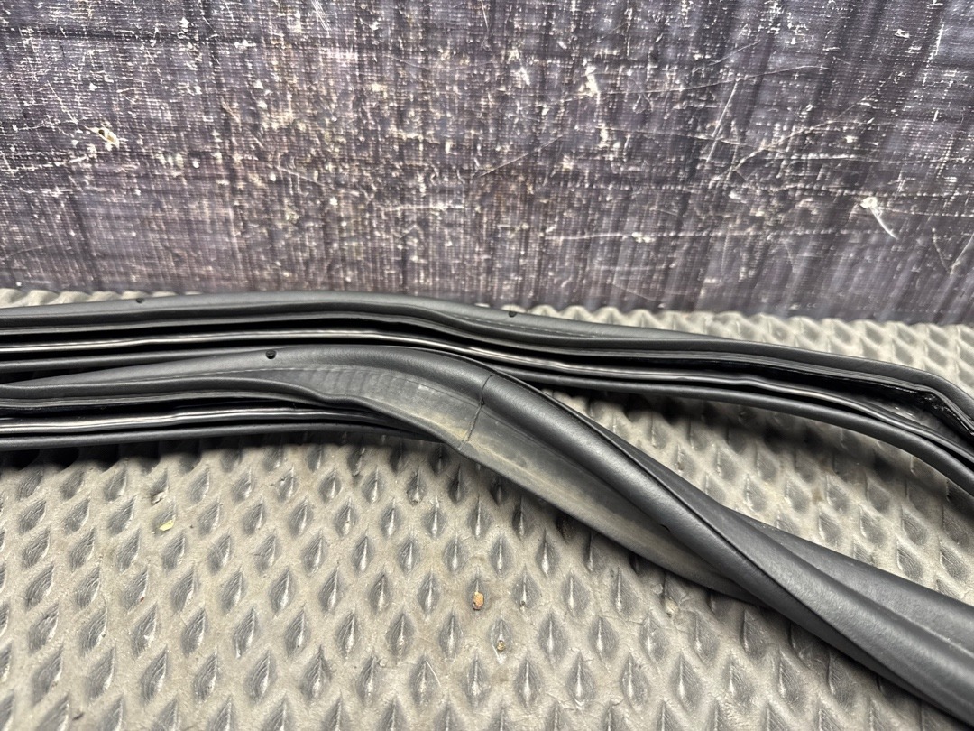 Уплотнитель крышки багажника, 1060 рублей, Красноярск