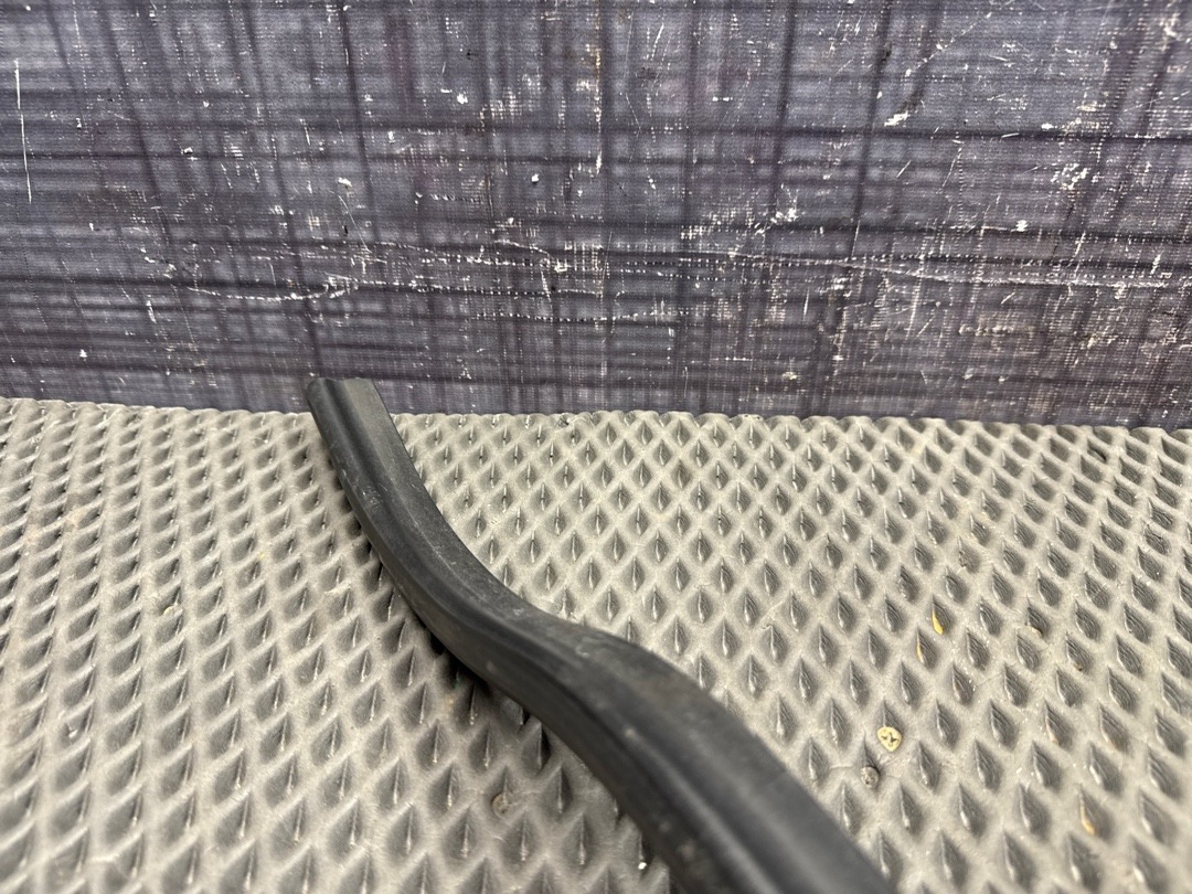 Подкапотный уплотнитель, 920 рублей, Красноярск