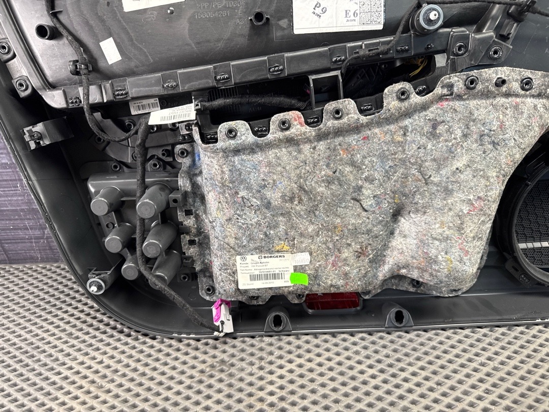 Комплект обшивок дверей, 11920 рублей, Красноярск