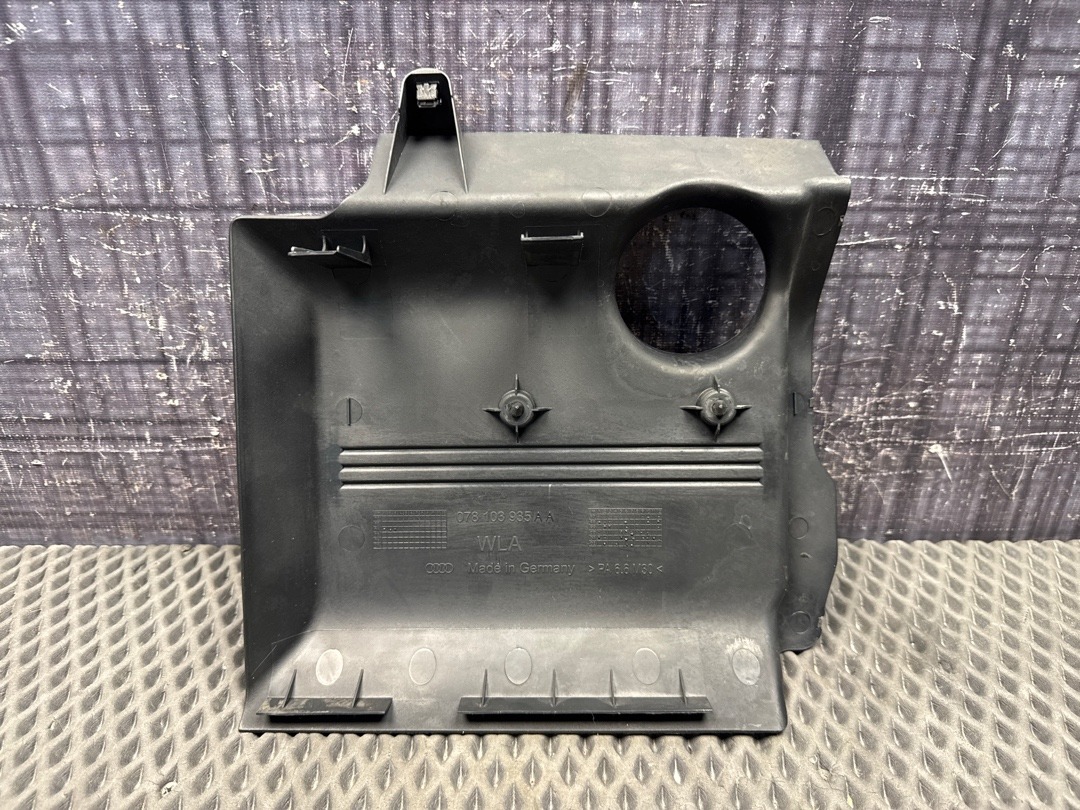 Декоративная накладка двигателя, 500 рублей, Красноярск