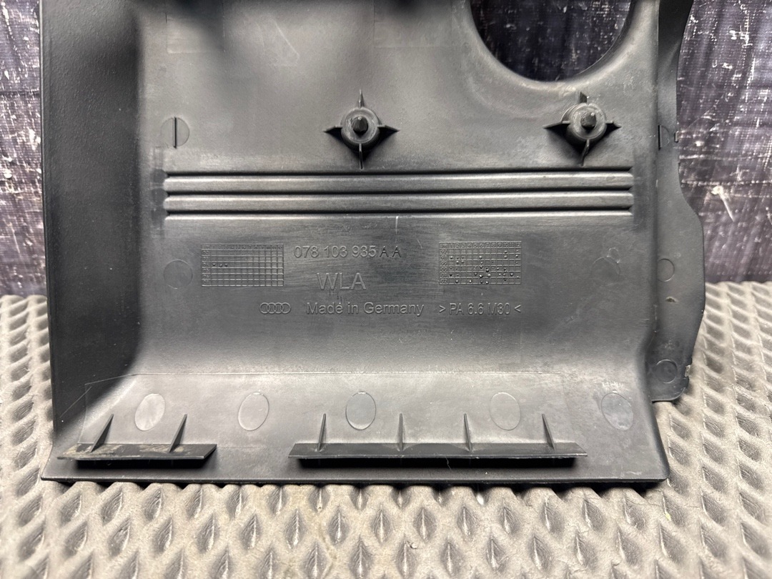 Декоративная накладка двигателя, 500 рублей, Красноярск