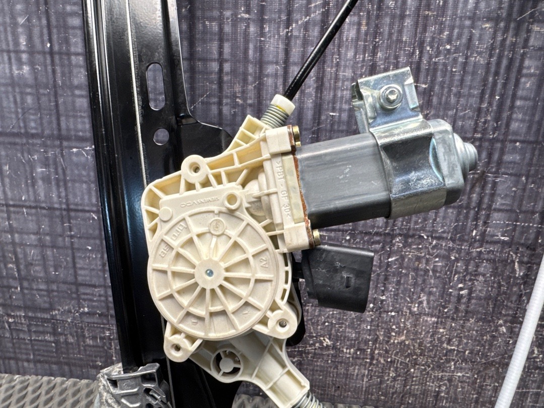 Стеклоподъемник, 1500 рублей, Красноярск