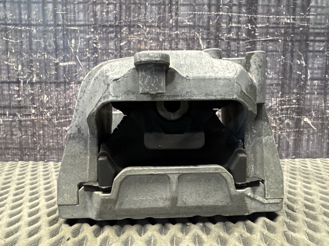 Подушка двигателя, 3730 рублей, Красноярск