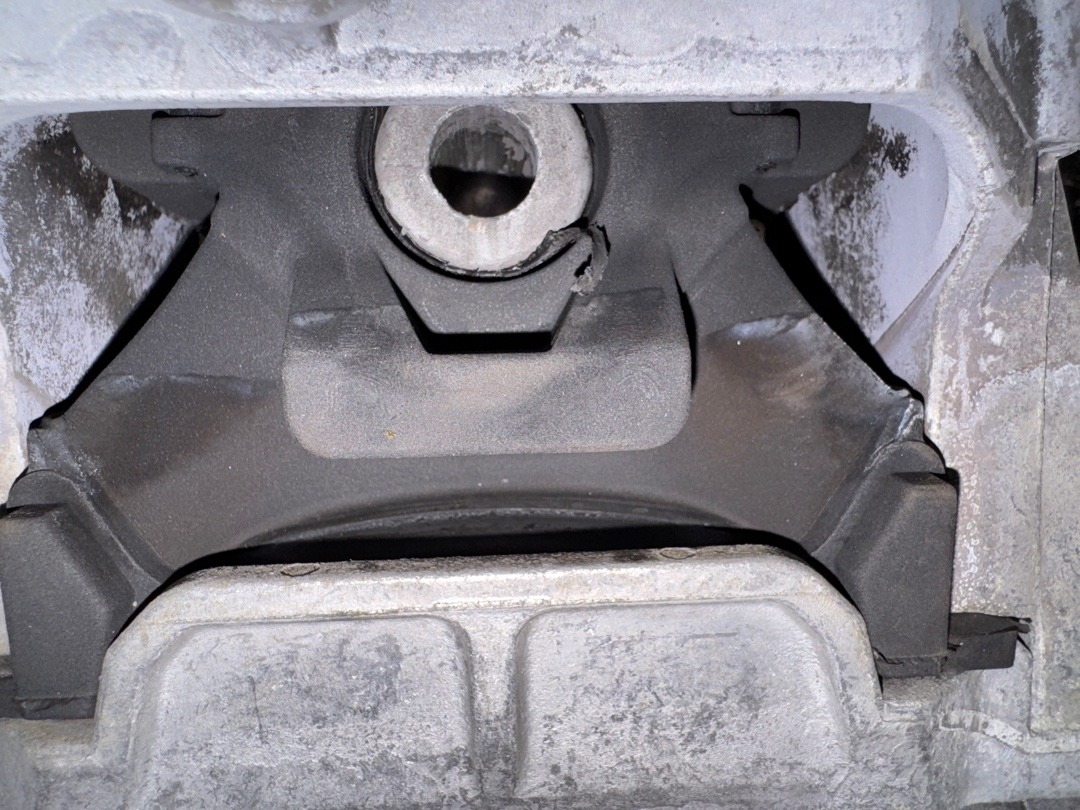 Подушка двигателя, 3730 рублей, Красноярск