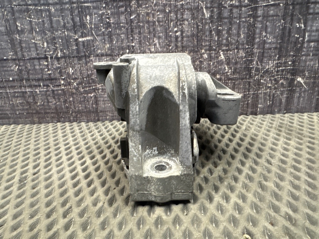 Подушка двигателя, 3730 рублей, Красноярск