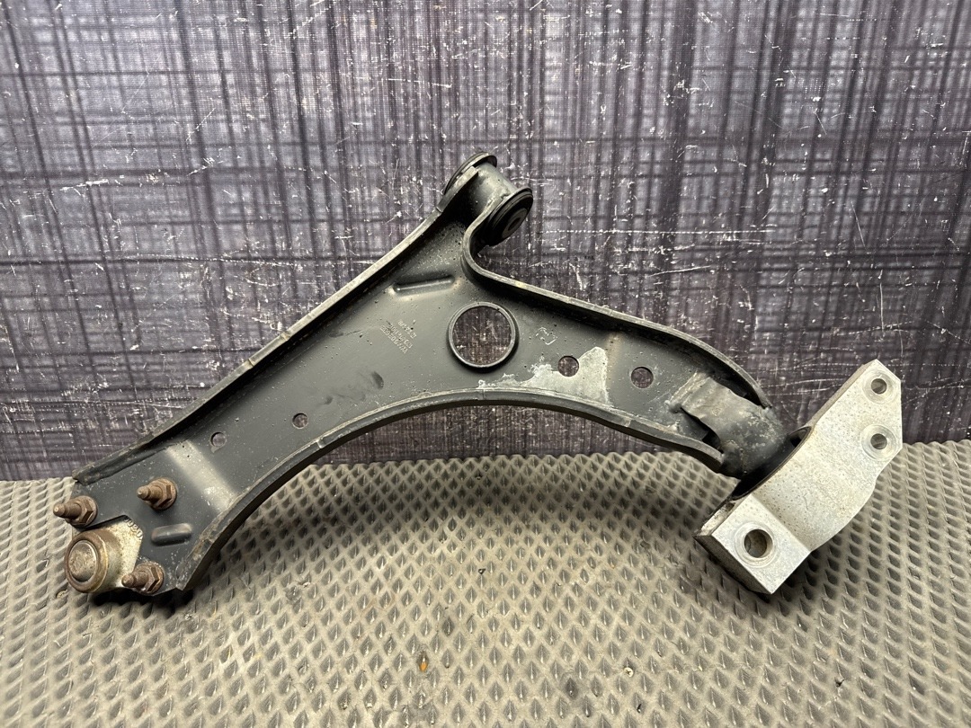 Рычаг подвески, 3140 рублей, Красноярск