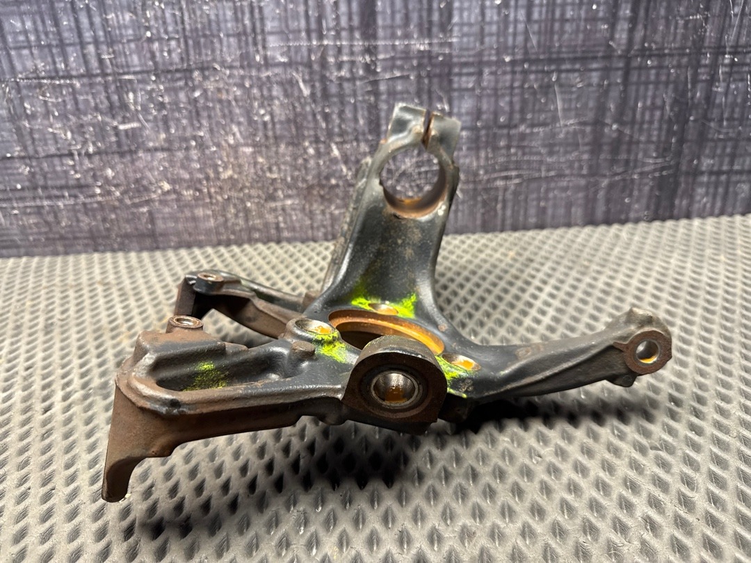 Поворотный кулак, 2370 рублей, Красноярск