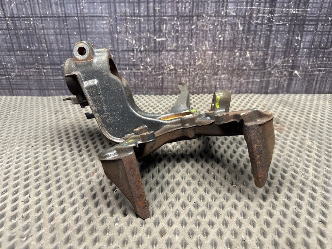 Поворотный кулак, 2370 рублей, Красноярск