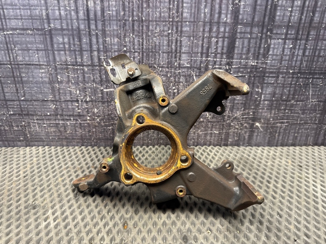 Поворотный кулак, 2370 рублей, Красноярск