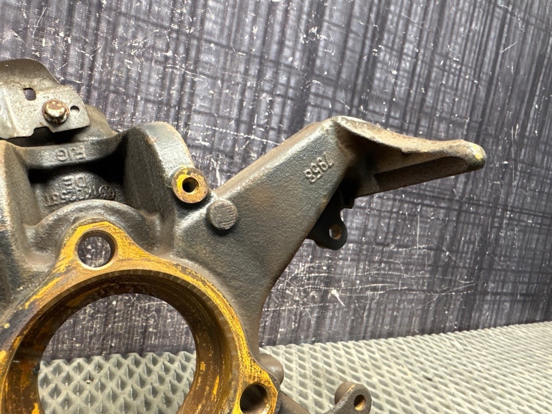 Поворотный кулак, 2370 рублей, Красноярск