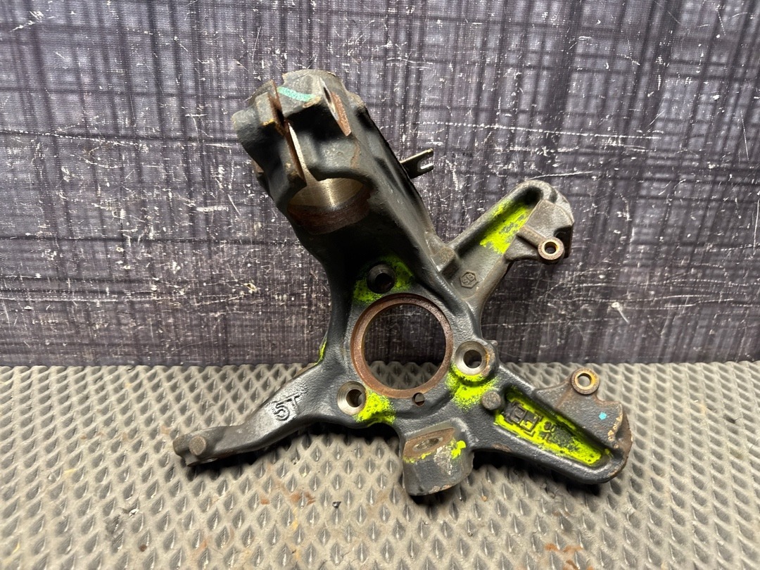 Поворотный кулак, 2370 рублей, Красноярск