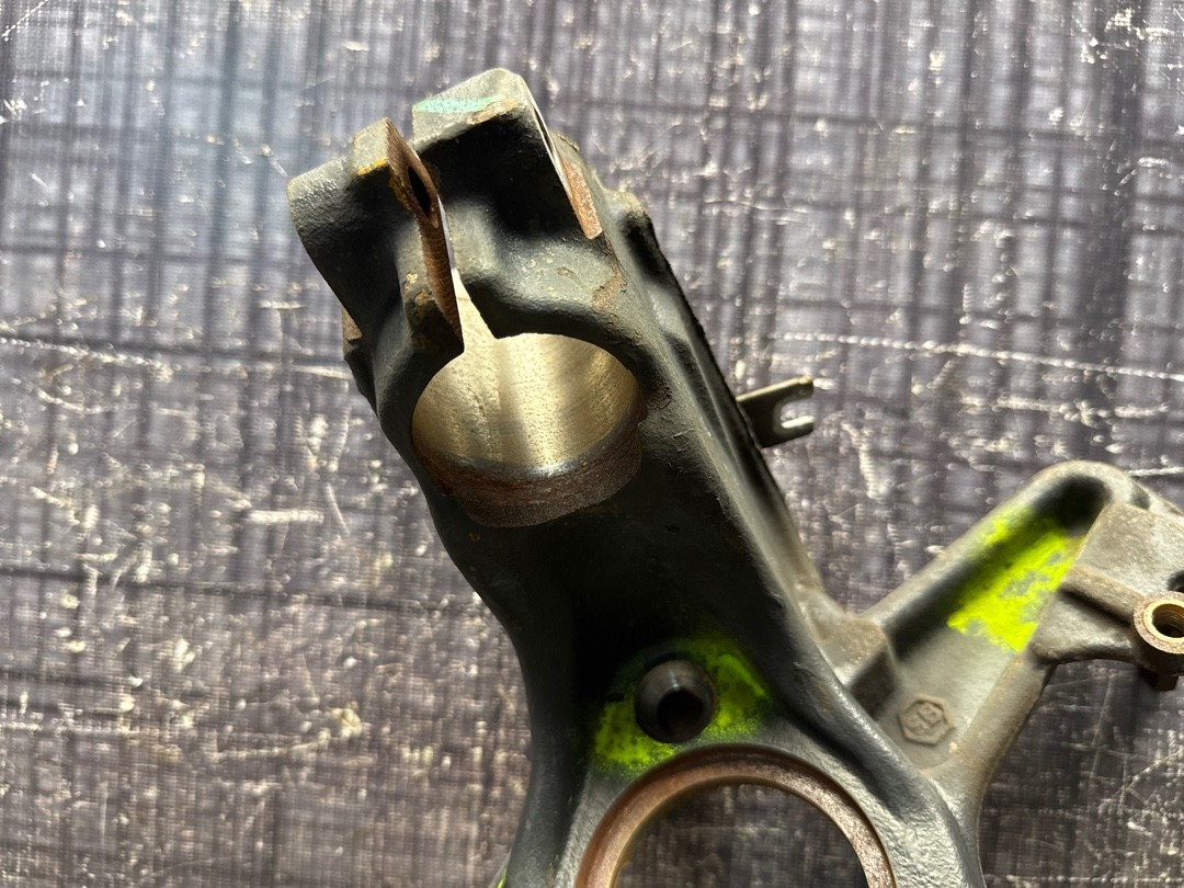 Поворотный кулак, 2370 рублей, Красноярск