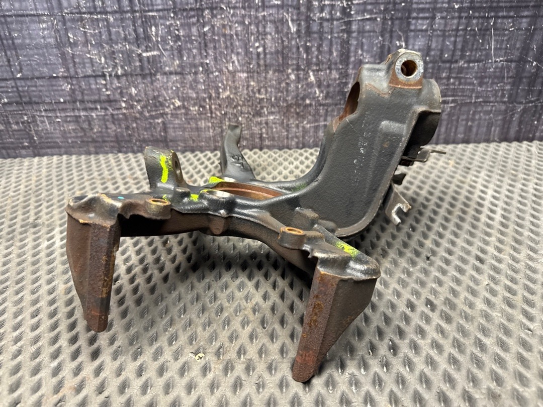 Поворотный кулак, 2370 рублей, Красноярск