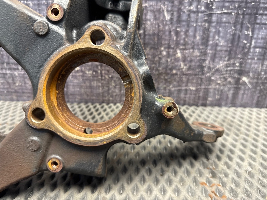 Поворотный кулак, 2370 рублей, Красноярск