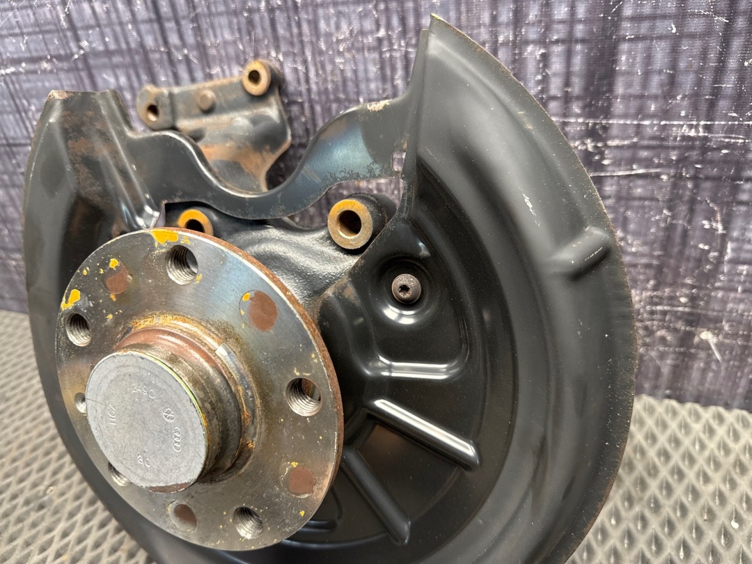 Поворотный кулак, 3680 рублей, Красноярск